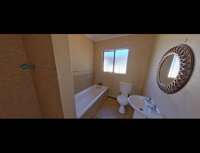 3 BEDROOM HOUSE FOR SALE IN THE ORCHARDS